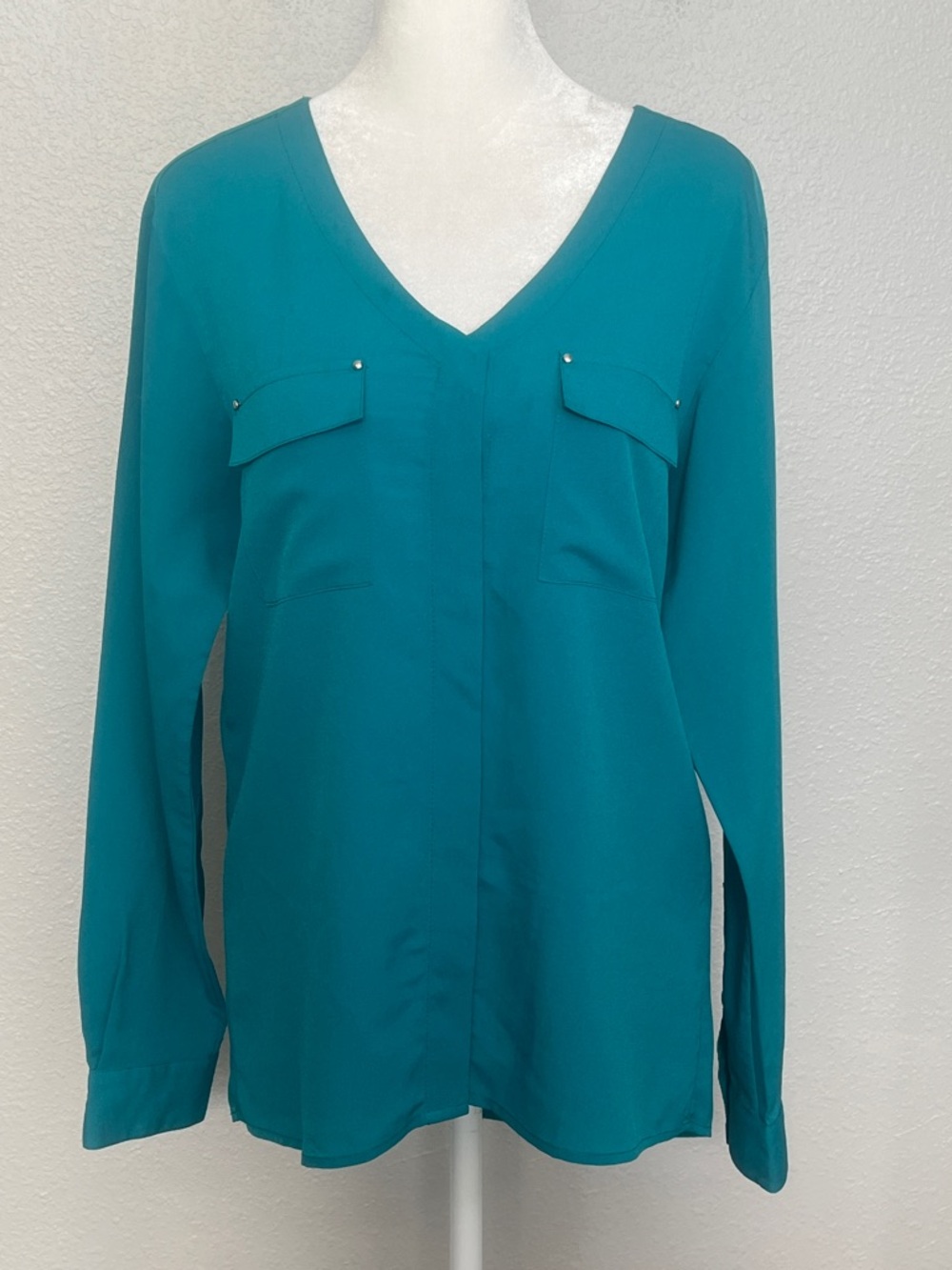 Anne Klein VNeck Long Sleeve Blouse Tropical Blue Size Small
